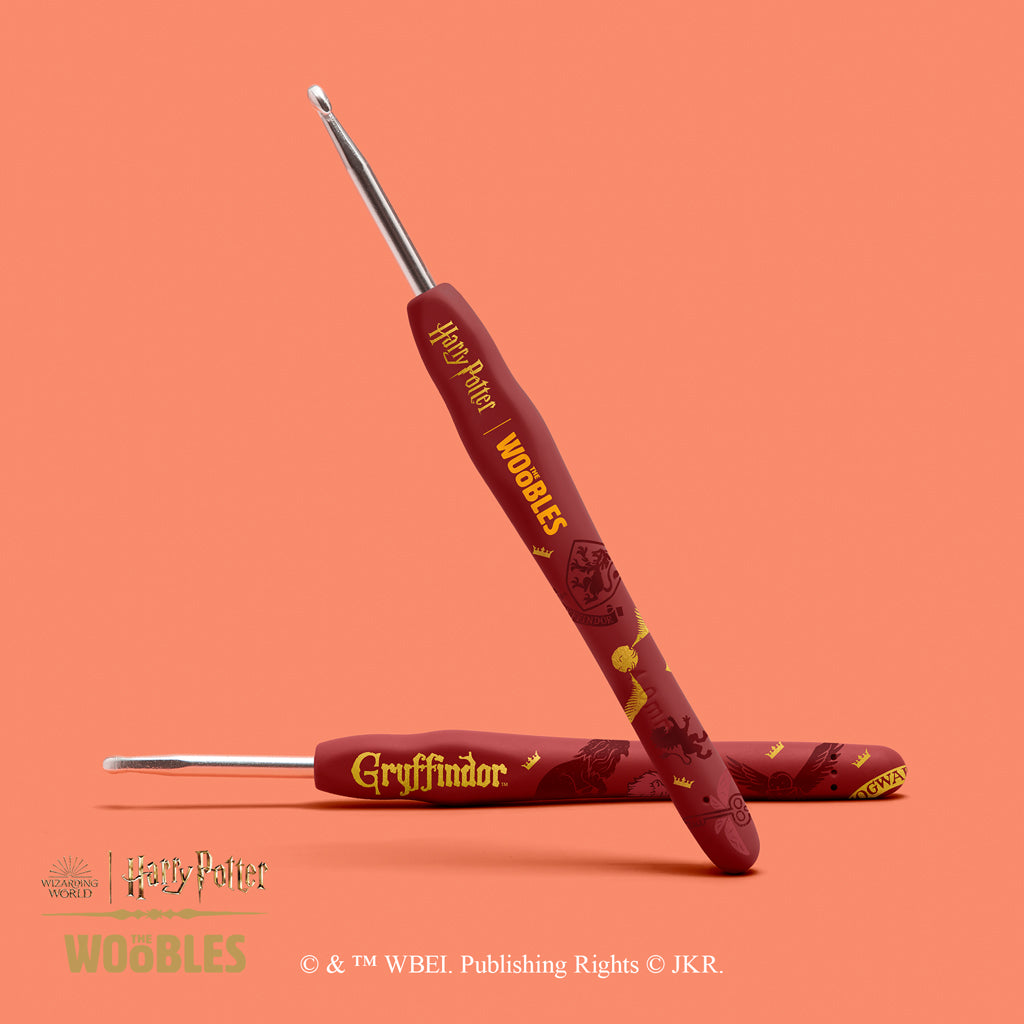 Kibakids - Gryffindor™ Lion and Scarf Bundle